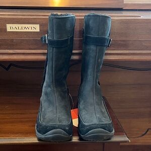 Merrell Encore Snow boots Black new w/ tags size 7 1/2 sheepskin lined, Zipper